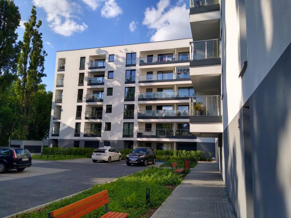 Modern Home Moldawska Varşovia Exterior foto